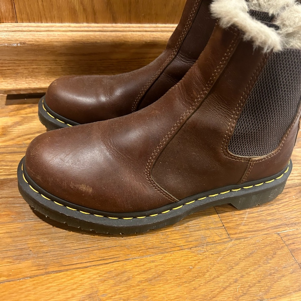 Brown boots fur lining